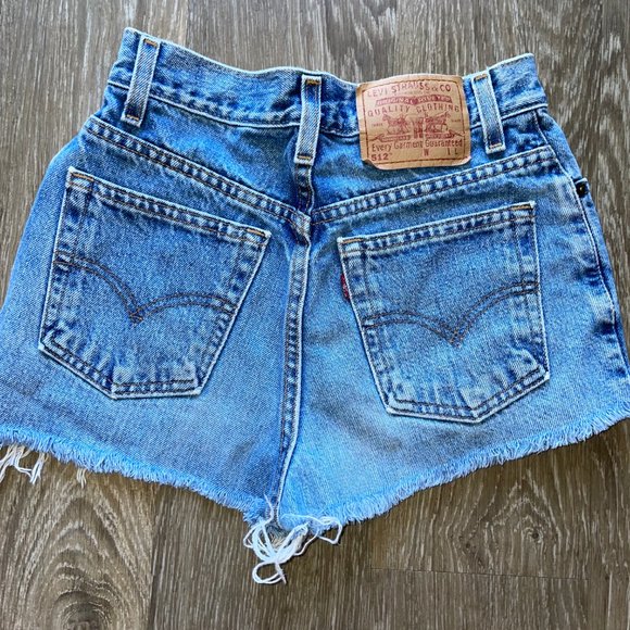 Levis 512 high rise shorts - Picture 2 of 3